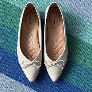 Birdies Women's Cream Goldfinch Ballet Flats